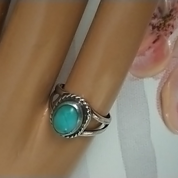VTG Old Pawn Navajo Dainty Sterling & Turquoise - Picture 1 of 7